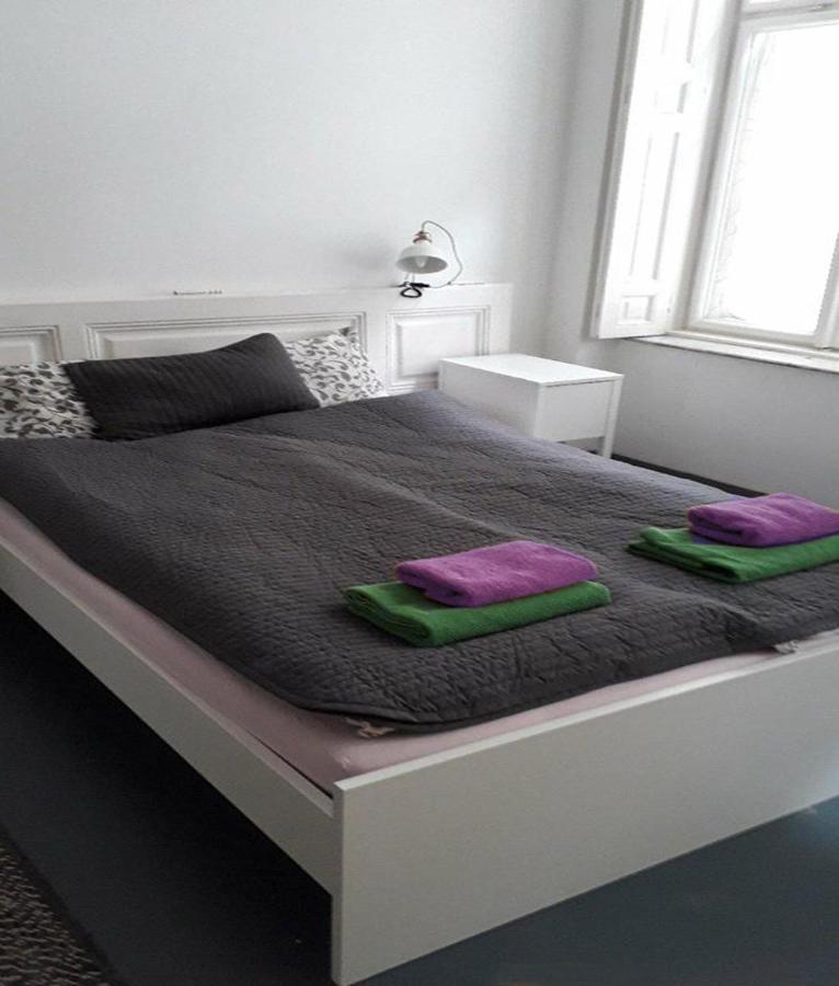 Stylish Holiday Art Apartment - Wifi & Great Location Budapest Esterno foto