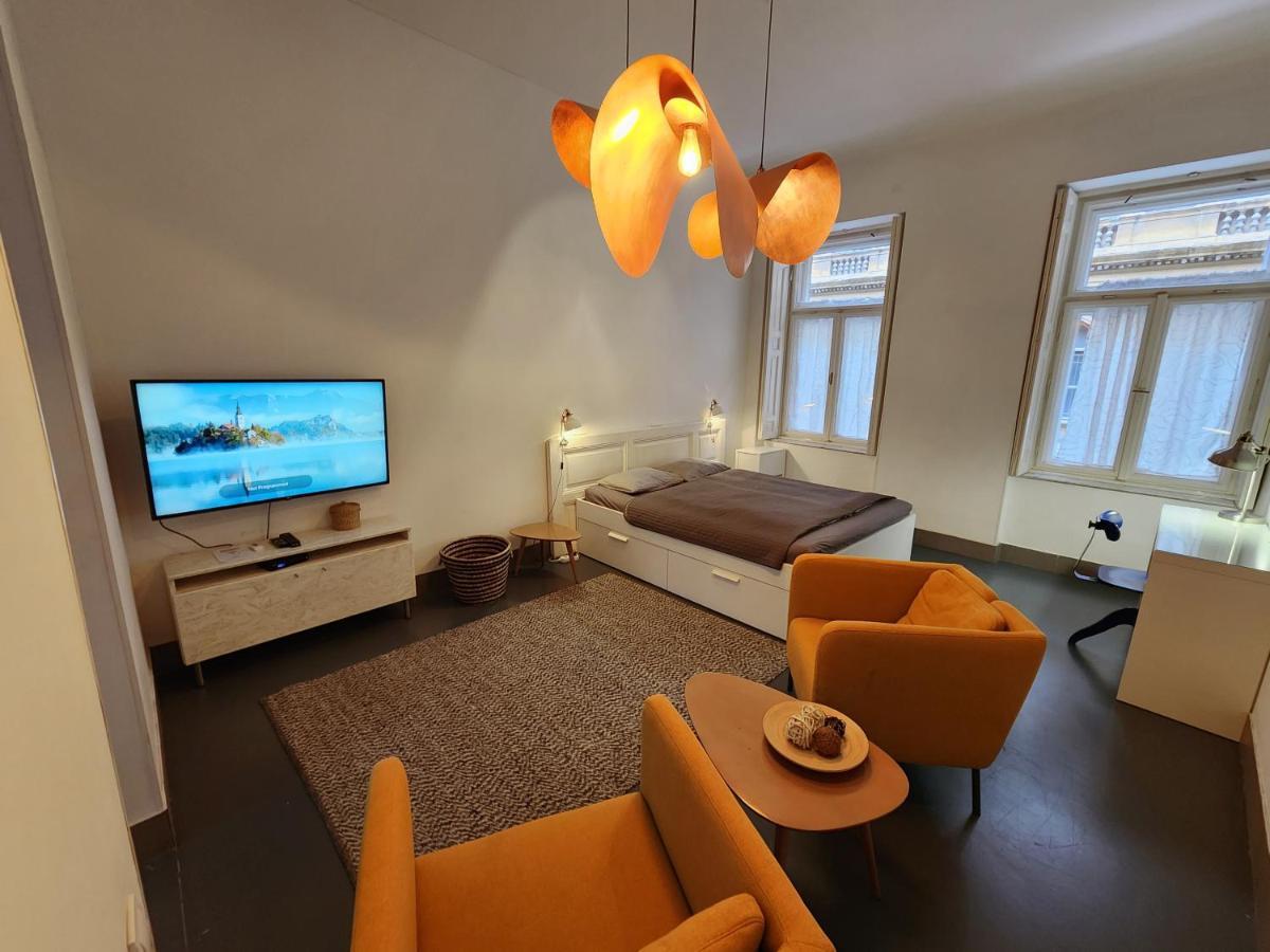 Stylish Holiday Art Apartment - Wifi & Great Location Budapest Esterno foto